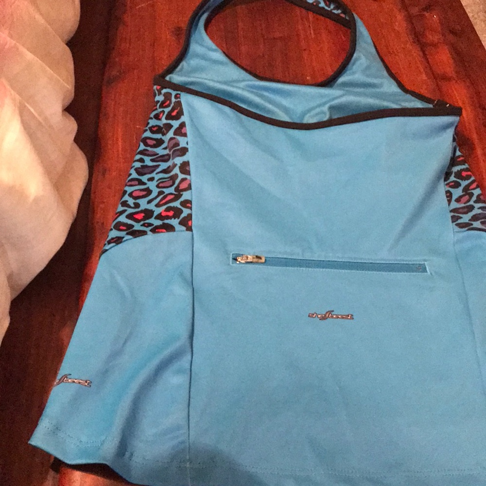 Halter workout top - Picture 2 of 2